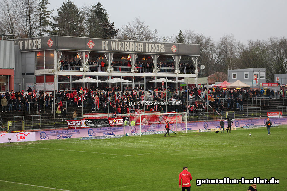 Würzburger Kickers - 1.FCK