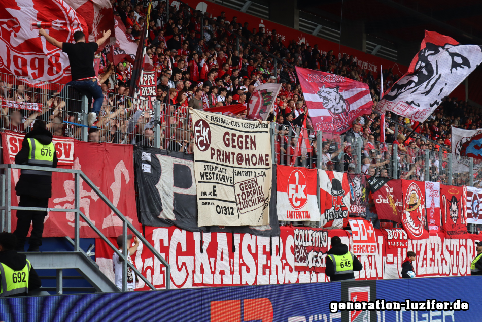 Regensburg - 1. FCK Foto 08