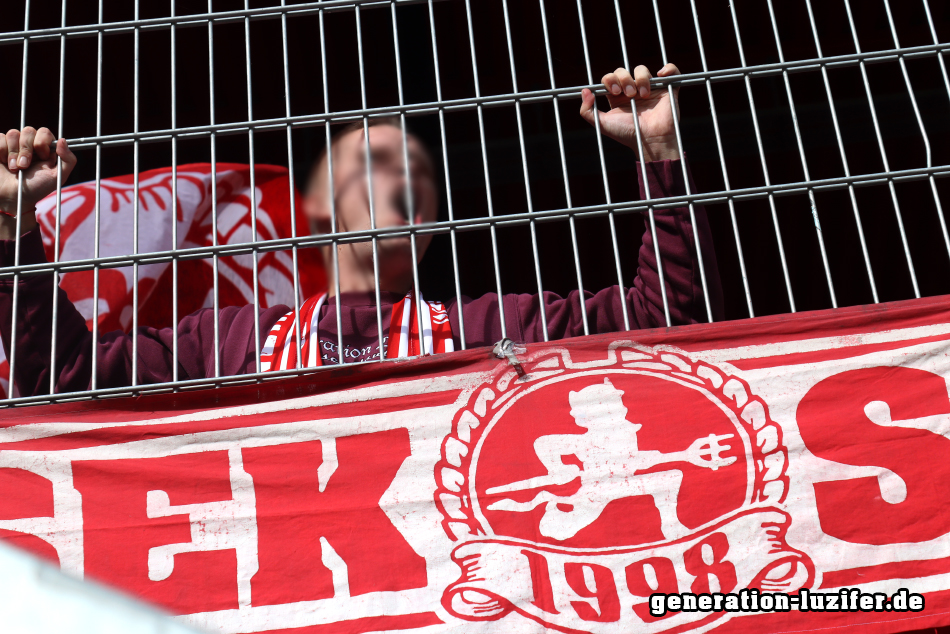 Regensburg - 1. FCK Foto 11