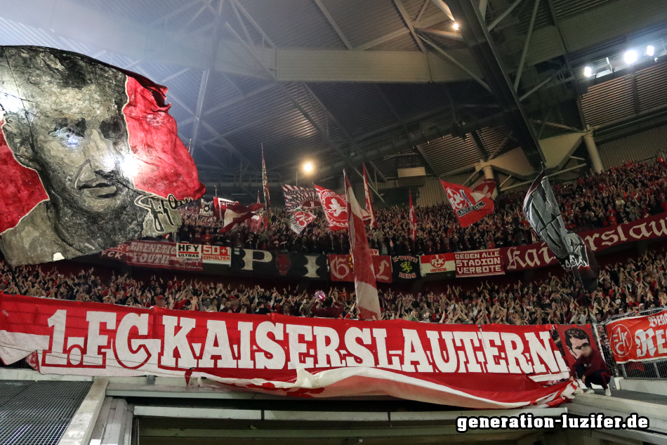 Fortuna Düsseldorf - 1. FCK Foto 04