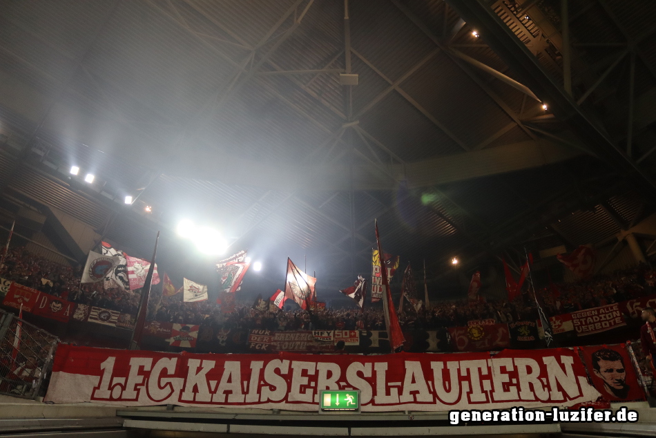 Fortuna Düsseldorf - 1. FCK Foto 08